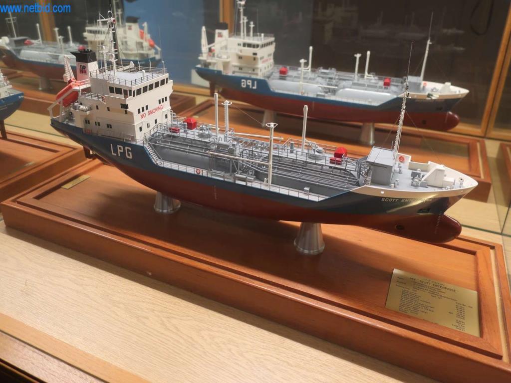 R. Ottmar Modellbau Schiffsmodell "Scott Enterprise"